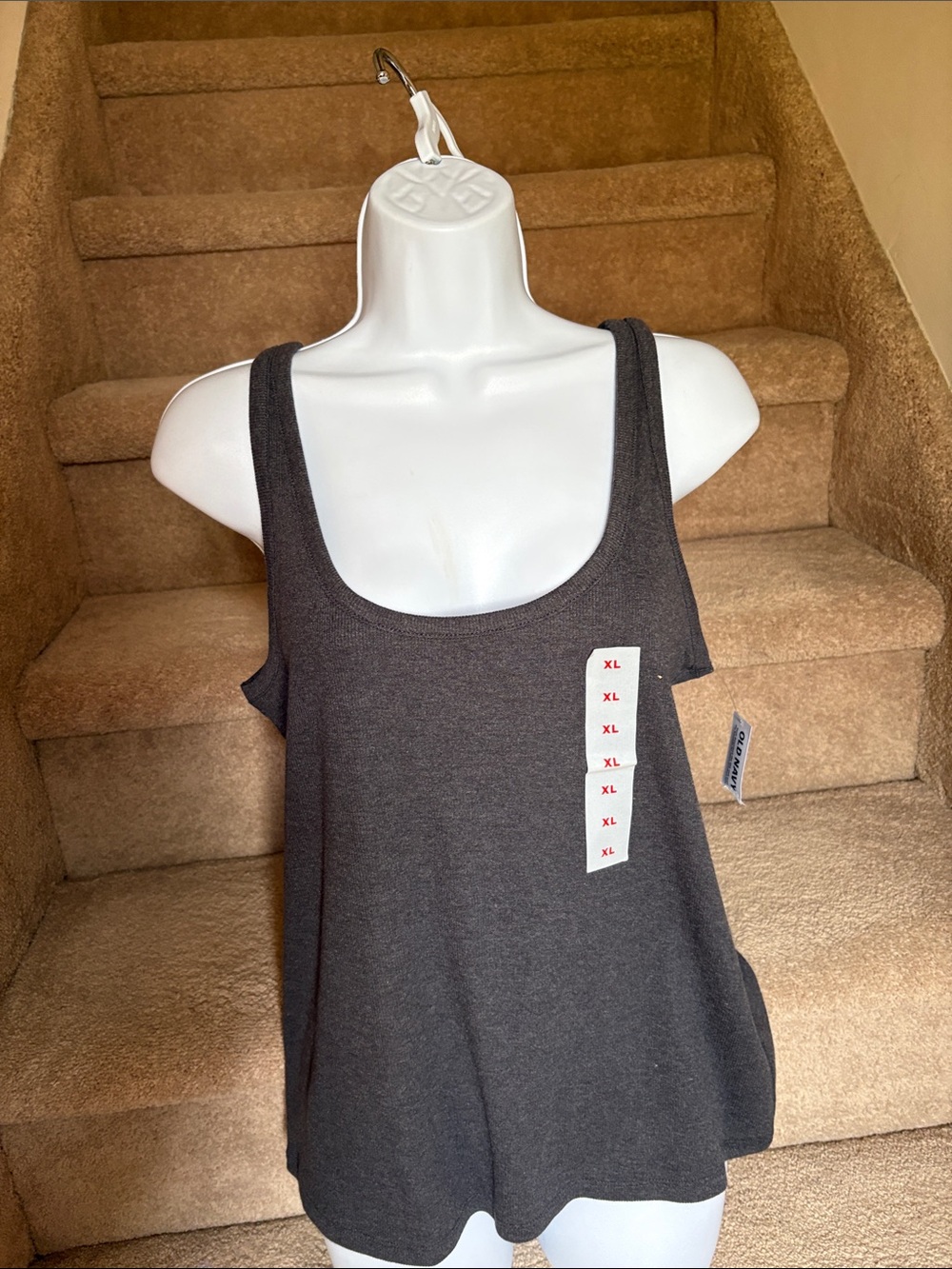 NWT Old Navy Women's Charcoal Scoop Neck Tank Top - XL